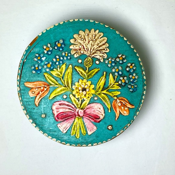 Vintage wooden Round Band Box‎ Painted Small 2.75 x 1.5”